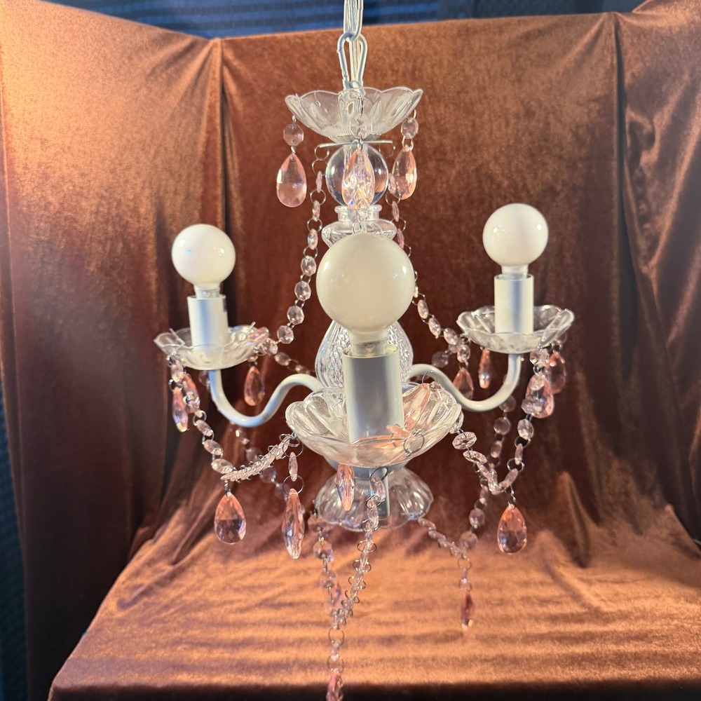 White Mini‎ Chandelier 3-Light Swag Plug-In Pink acrylic Shabby Chic ETL